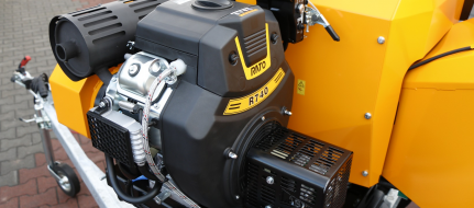 Leistungsstarker Buschholzhäcksler mit Benzinmotor auf gebremstem Fahrgestell montiert (25 HP) LS 160 PB2 Economy (RATO)